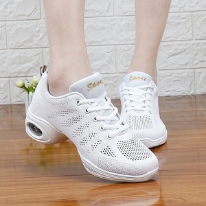 <span class=keywords><strong>Chaussures</strong></span> <span class=keywords><strong>de</strong></span> <span class=keywords><strong>danse</strong></span> <span class=keywords><strong>de</strong></span> salon/latine/jazz pour femmes LYCY, à lacets, dessus <span class=keywords><strong>en</strong></span> microfibre, semelle épaisse, semelle extérieure <span class=keywords><strong>en</strong></span> cuir véritable - Product Image 1