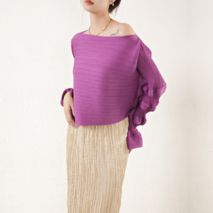 Vêtements pour femmes de grande taille Nouveaux hauts plissés décontractés Design haut de gamme pour femmes T-shirt ample à manches longues Vêtements pour dames - Product Image 4