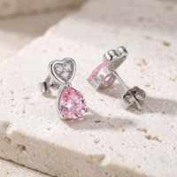 Ensemble de bijoux personnalisés en gros en argent sterling S925 plaqué rhodium avec zircone cubique rose sertie griffe, comprenant collier, boucles d'oreilles et bague en forme de cœur