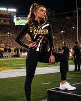 Setelan Seragam Cheerleading Custom Hitam Emas dengan Cetakan Scroll, Jaket Pemanasan, Legging, Sport Bra, Seragam Pertunjukan, Satu Tempat Belanja Lengkap
