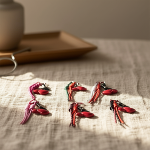 Portachiavi con Ciondolo a Forma di Cuore in Pelle Rossa, Accessorio di Moda, 2 Pezzi per Colore - Product Image 3