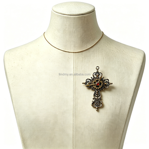 Squisita spilla per regalo Festa della Mamma, abbigliamento per la Festa del Papà, cerimonie di laurea, serate di gala, fidanzamenti, feste aziendali - Product Image 5