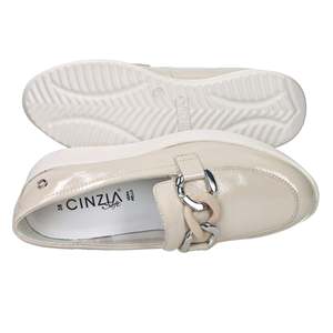 Mocassins en cuir beige pour femme Cinzia Soft, chaussures plates - Product Image 6