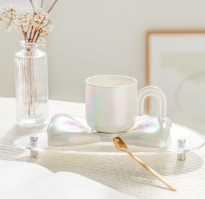 Juego de Tazas y Platos de Café con Lazo Iridiscente Electrochapado, Taza de Cerámica 3D Personalizable, Regalo Perfecto para Parejas y Bodas - Product Image 3