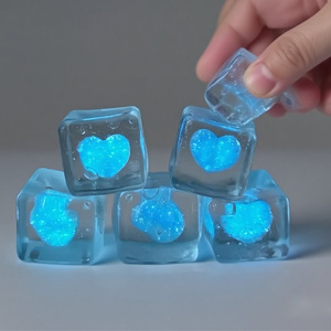 Juguete Antiestrés de Malta Luminosa con Forma de Corazón para el Día de San Valentín, para Jóvenes y Adolescentes, Venta al Por Mayor - Product Image 4