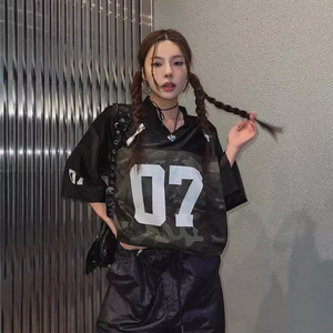 Camiseta Casual Masculina Camuflaje Manga Corta Estilo Americano Secado Rápido Cuello en V 07 - Product Image 5