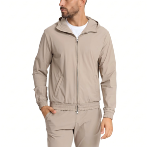 Sudadera <span class=keywords><strong>con</strong></span> Capucha de Lujo y Conjunto Deportivo Técnico para <span class=keywords><strong>Hombre</strong></span> <span class=keywords><strong>con</strong></span> Tela Transpirable, <span class=keywords><strong>Traje</strong></span> Técnico de Alta Gama para Uso Casual y Deportivo - Product Image 4