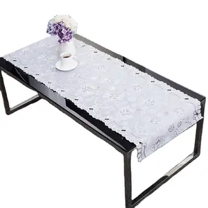 ผ้าคลุมโต๊ะพลาสติกพีวีซีลายนูนผ้าปูโต๊ะลูกไม้สี่เหลี่ยมสีขาวขนาด50ซม. x 20ม.