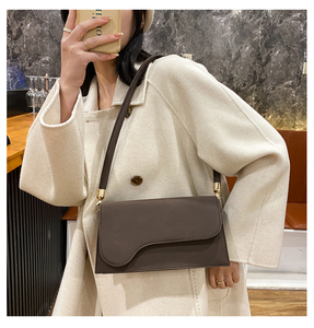 2025时尚女装高品质单肩包百搭气质小众设计流行网络名人手提包 - Product Image 2