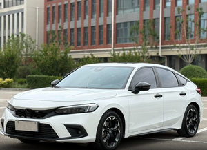 Voiture d'occasion Honda <span class=keywords><strong>Civic</strong></span> 1.0T 180TURBO CVT Transmission Boîte de vitesses à gauche Phares au xénon Années 2019-2024 Très faible kilométrage - Product Image 2