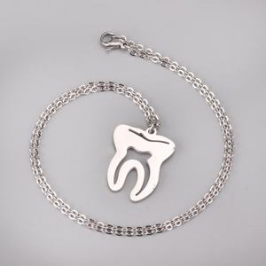 Collares de oro con diseño de dientes médicos para mujer, collar con colgante de aguja para enfermera/doctora, regalo de joyería - Product Image 3