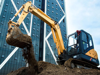 Excavatrice sur chenilles CLG906F de haute efficacité, 6 tonnes, de bonne qualité, à prix avantageux