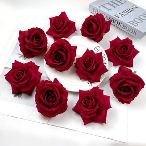 Roses en velours de soie 10cm rouges, fleurs artificielles pour décorations de mariage et de maison - Product Image 1