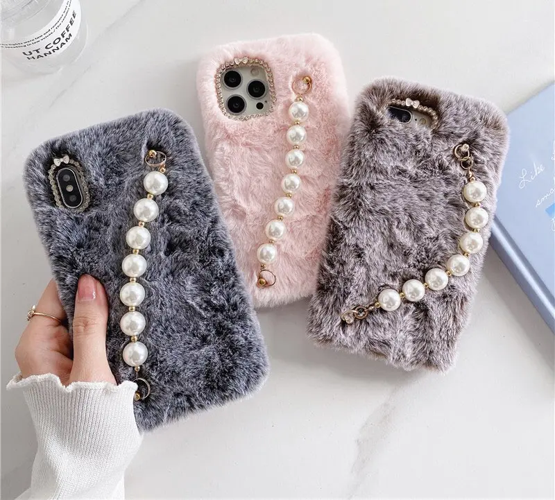 2023 Luxury Wrist Chain Strap Pearl Bracelet Furry Plush Phone Case For iPhone 14 13 12 Pro Max 7 8 Plus X XR XS Max 11 ProMax