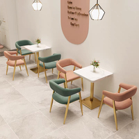 Design de luxe Foshan Cabine rembourrée en velours Sièges Long Canapé Chaise de salle à manger pour Bar Restaurant Utilisation