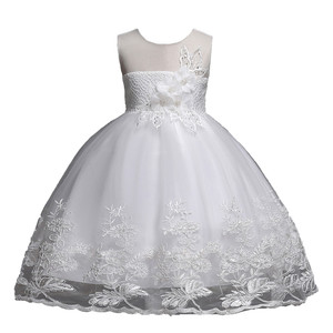 Robe de fête d'anniversaire pour filles de style européen, robe blanche pour enfants pour les mariages, vêtements d'été pour filles de 6 ans - Product Image 1