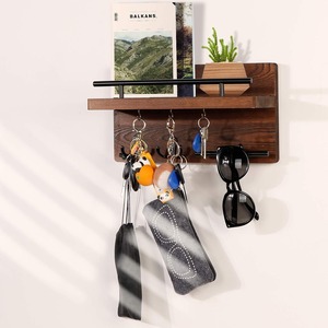 Organizzatore Decorativo Moderno ed Ecologico in Legno da Parete per Abbigliamento e Portachiavi, Appendiabiti Retrò Decorativo in Legno da Parete - Product Image 5