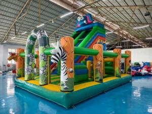 Carrera de obstáculos inflable para niños Casa hinchable con tobogán Casa de rebote Venta al por mayor Patio interior inflable - Product Image 2