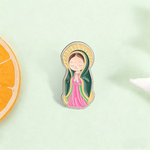 Pin Enamel Bergaya Kartun Bunda Maria Guadalupe, Bros Tangan Berdoa, Hadiah untuk Penggemar Religius dan Kolektor - Product Image 1