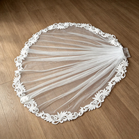Voile de mariée vintage à bordure en dentelle, 1 couche, longueur doigt, orné de perles, élégant, avec appliques brodées, sequins et tulle, avec peigne