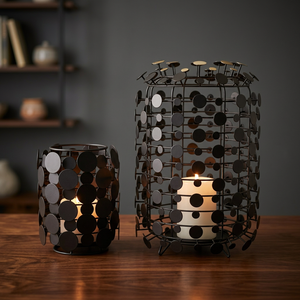Portavelas de Hierro Negro con Diseño de Puntos, Hecho a Mano, Resistente al Calor, Decoración Navideña para el Hogar - Product Image 2