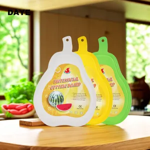 Desain baru grosir papan potong plastik 6801 papan potong plastik bentuk buah dengan alur jus