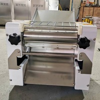 Machine à presser les nouilles commerciale 220V, entièrement automatique, moteur, acier inoxydable de qualité alimentaire, petite machine à pâtes pour restaurant et usage domestique