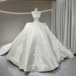 JFH28 Elegante Vestido de Novia de Satén Color Marfil con Cuello Barco, Bordado de Encaje, Cola de Capilla, Apliques, Estilo Princesa, Moderno, Floral y Cristal - Product Image 1