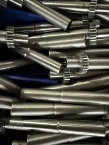 Dịch vụ gia công CNC độ chính xác cao, tùy chỉnh theo yêu cầu của nhà sản xuất thiết bị gốc (OEM) cho các bộ phận ô tô bằng hợp kim nhôm, bao gồm cả tiện lỗ, khoan, và cắt dây EDM. - Product Image 3