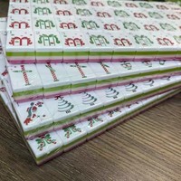 Ensemble de mahjong américain en acrylique personnalisé Hansail OEM avec table pliante portable, design de thème de Noël de luxe pour 2 à 4 joueurs