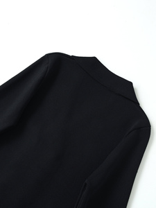 Suéter Cárdigan de Punto con Cuello de Solapa, Color Negro, Doble Botonadura, Estilo Casual y Moderno para Mujer - Product Image 6
