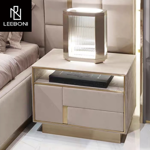 Muebles de dormitorio de lujo, cama italiana tapizada moderna de cuero genuino con cabecero extendido, cama de cuero blanco tamaño king - Product Image 3