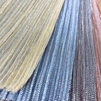 Fabricant de textiles sur mesure, tissu plissé froissé 100% polyester Lurex, tissu en maille froissée pour robes de filles
