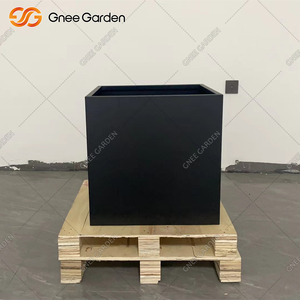Jardinière carrée moderne en fibre de verre de 24 pouces, noire, écologique, style américain, capacité personnalisée, pot de fleurs - Product Image 1