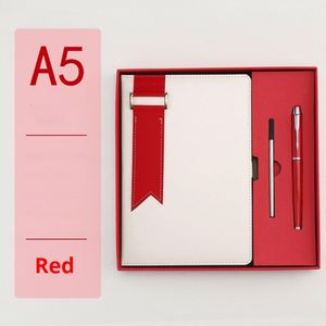 Carnet en cuir personnalisé avec stylo et recharge, prêt à être expédié, idéal pour les fêtes d'anniversaire et les coffrets cadeaux promotionnels d'entreprise - Product Image 3