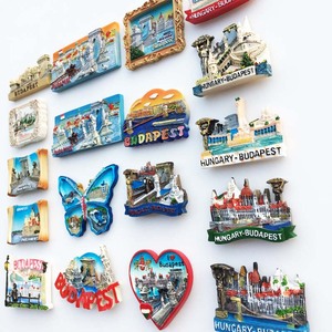 Vente en gros d'usine de souvenirs touristiques hongrois de Budapest, aimants de réfrigérateur en résine peinte, en stock. - Product Image 3