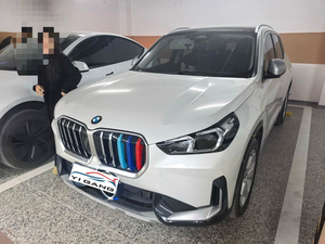 Auto a Gasolina 2024 BM-W <span class=keywords><strong>X1</strong></span> SDrive20Li 1.5TX Paquete de Diseño SUV Compacto SUV de Lujo de <span class=keywords><strong>Segunda</strong></span> <span class=keywords><strong>Mano</strong></span> - Product Image 1