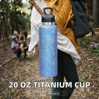 Botol Air Titanium 20 Oz Dinding Ganda Terisolasi, Tutup Flip, Vacuum Flask Portabel dengan Tali Bawa, Hadiah untuk Olahraga