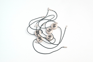 2025 usine vente étiquette en plastique coloration fil de cire Double bouchon conception étiquette volante chaîne accessoires de vêtement personnalisés pour chaussures - Product Image 6