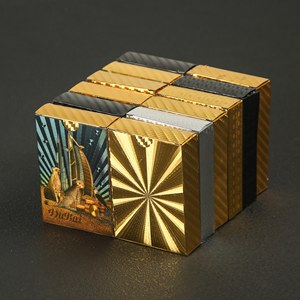 Cartas de Póker Flexibles y Duraderas con Diseño Elaborado en PET Dorado, Personalizables, Ideales para Familias, Cafeterías y Reuniones Informales - Product Image 5
