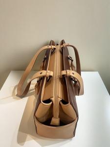 Sac pour femme 2024 nouveau sac fourre-tout transportant grande capacité texture mode étrangère unique épaule couleur unie femme sac marée - Product Image 5