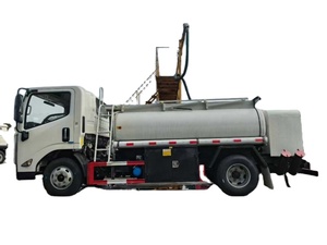 Camion-citerne de transport de carburant JMC 4x4 4x2 de petite taille 15001-30000L, neuf et personnalisable - Product Image 6
