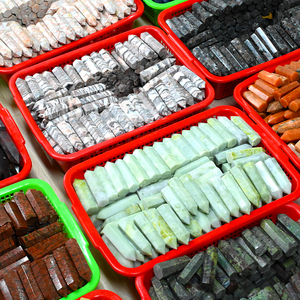 หินบำบัดธรรมชาติคุณภาพสูง คริสตัลทรงหกเหลี่ยมสำหรับตกแต่ง ขายส่งเพื่อการส่งเสริมการขาย - Product Image 4