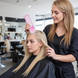 Bouteille applicatrice moderne en plastique pour coloration et permanente avec peigne et brosse pour salon de coiffure, idéale pour shampoing, lotion, huile et colorant. - Product Image 4