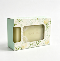 Boîte à savon de luxe recyclable en carton ivoire avec gaufrage à chaud doré, pelliculage brillant quadricolore, fermeture magnétique, forme ovale