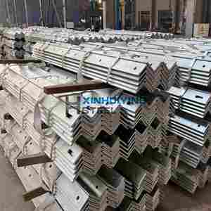 Q235/S235JR Brazo transversal eléctrico de <span class=keywords><strong>hierro</strong></span> angular galvanizado personalizado para poste de línea eléctrica y accesorios de línea de servicios - Product Image 4