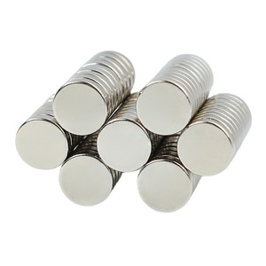 Imán de Neodimio Axial y Radial Grado N52 para Uso Industrial, Forma de Bloque y Anillo, Aplicaciones en Motores - Product Image 3