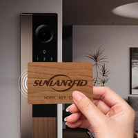 Carte intelligente NFC en bois avec puce NTAG215 et T5577, impression écologique, carte RFID étanche pour l'hôtellerie et les programmes de fidélité