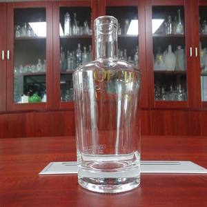 Bouteille de whisky ronde en liège vide de 700ml Bouteille en verre transparent - Product Image 4