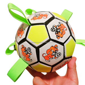 [Toprate] 32-Panel Genähter Interaktiver Haustierball, Ungiftiges PU, Nylonriemen, Glocke Innen, Leicht zu Reinigen, für Hunde und Katzen - Product Image 1